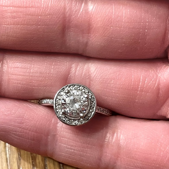Sterling silver Diamonique Halo ring size 7.5 - Picture 6 of 9